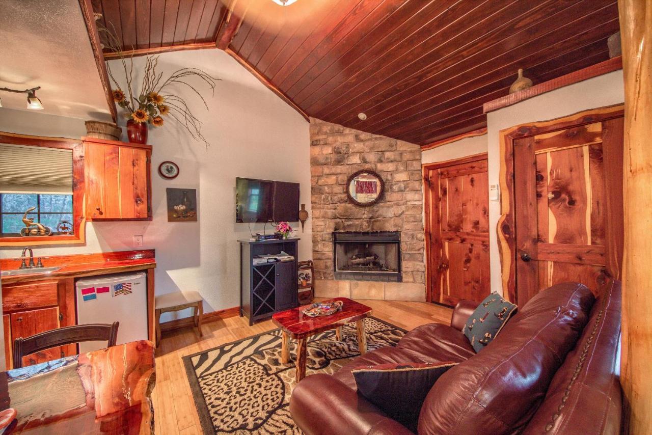Cedar Bliss Cabin Villa Fredericksburg Exteriör bild