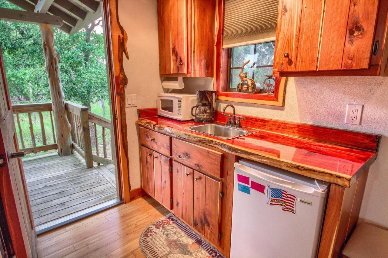 Cedar Bliss Cabin Villa Fredericksburg Exteriör bild